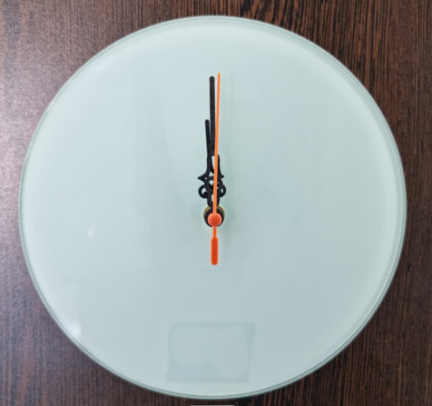 round-glass-clock