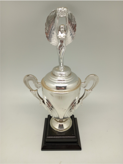 victory-lady-trophy-4