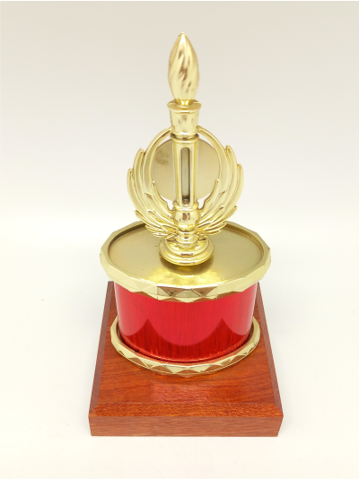 trophy-oval-red-pole